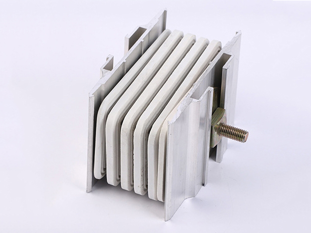 母線(xiàn)槽接頭器的含義